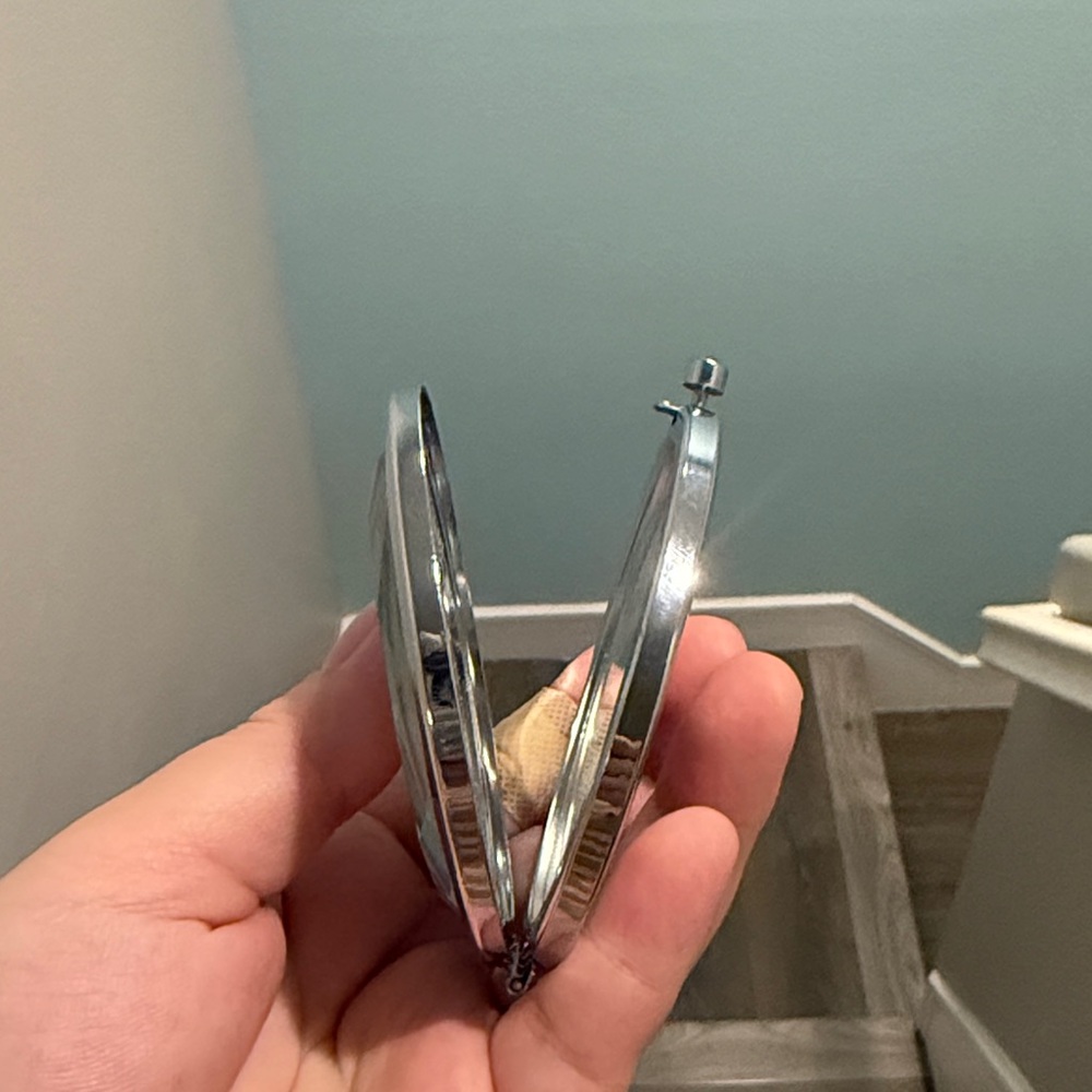 Compact Mirror - Picture 4 of 5